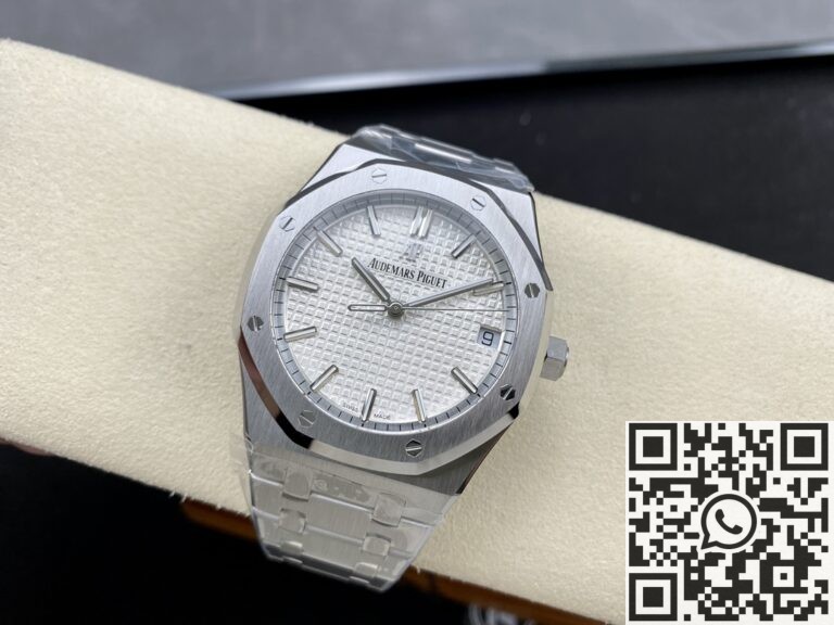 ZF Factory Replica Audemars Piguet Royal Oak 15500ST.OO.1220ST.04 White Dial