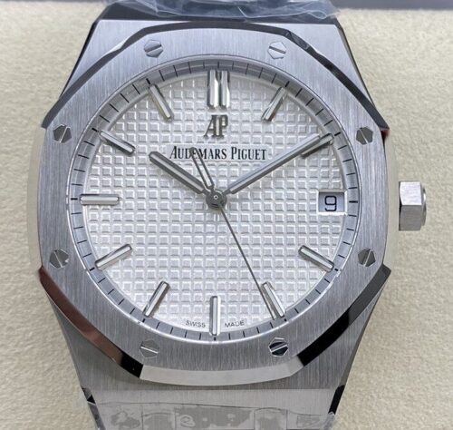 ZF Factory Replica Audemars Piguet Royal Oak 15500ST.OO.1220ST.04 White Dial