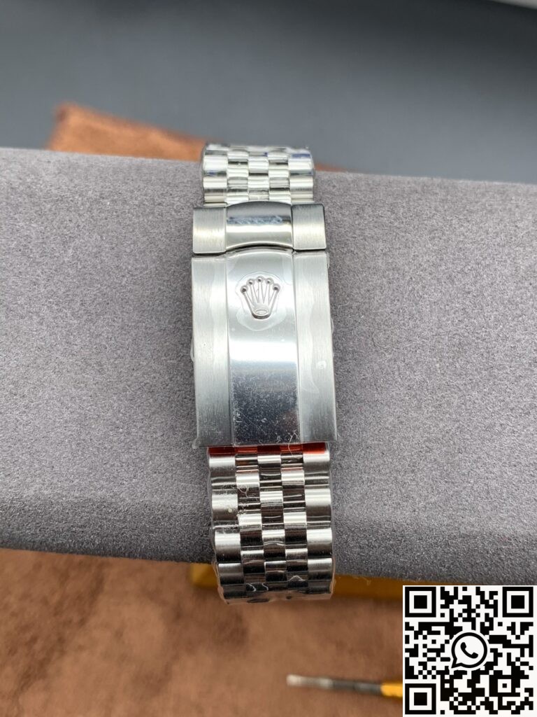 EW Factory Replica Rolex Datejust M126334-0020 Diamond Bezel