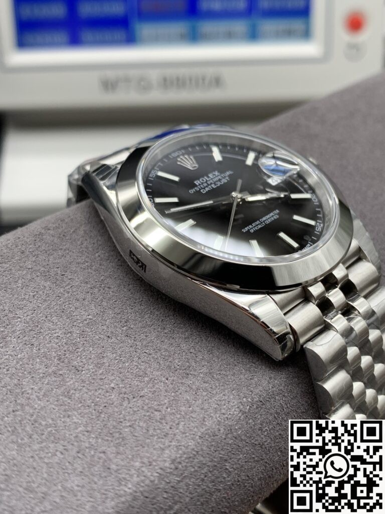 EW Factory Replica Rolex Datejust M126300-0012 Black Dial 41mm