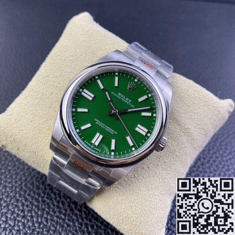 EW Factory Replica Rolex Oyster Perpetual M124300-0005 Green Dial Size 41mm Series