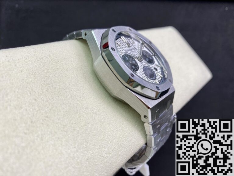 JH Factory Fake AP Royal Oak 26331ST.OO.1220ST.03 Silver Panda Plate Watch