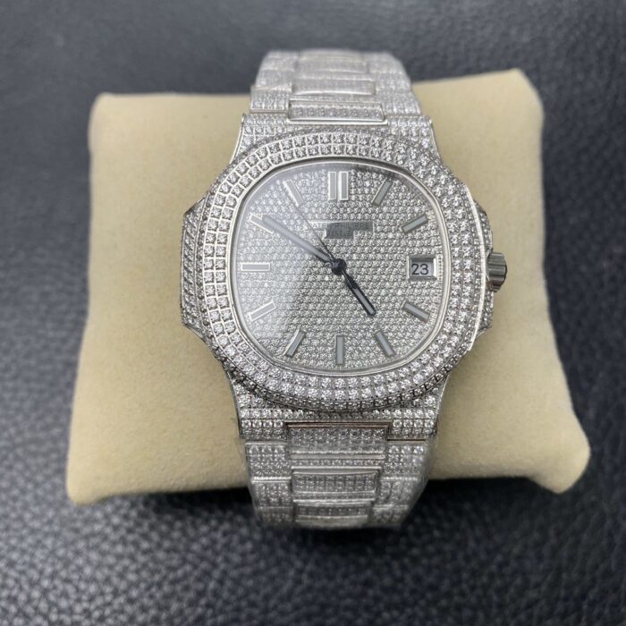 Imitation Patek Philippe R8 Factory Nautilus 5711 Full Diamond